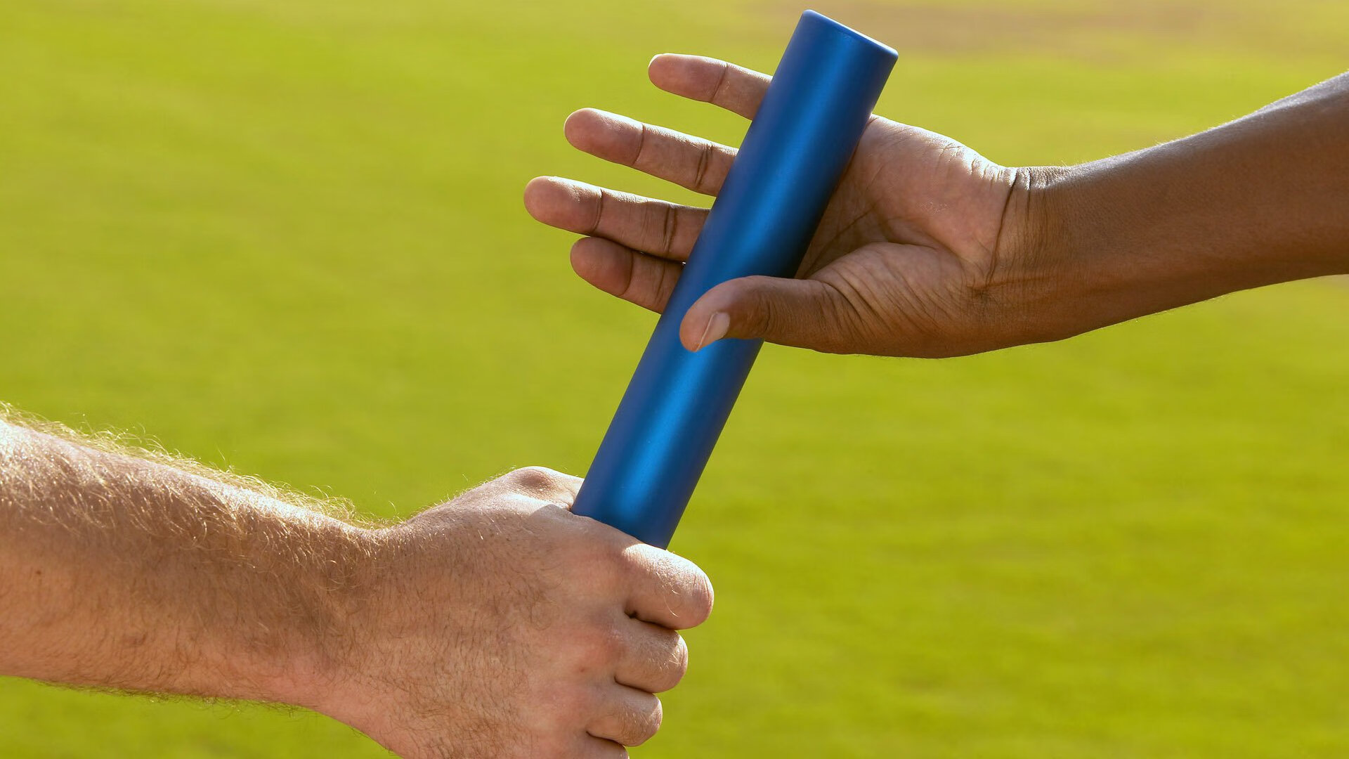 米兰体育官网入口-全国青少年接力赛在上海激烈展开,接力赛决赛